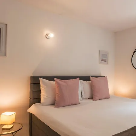 Hotel apartamentowy Amanthos Living Nyon