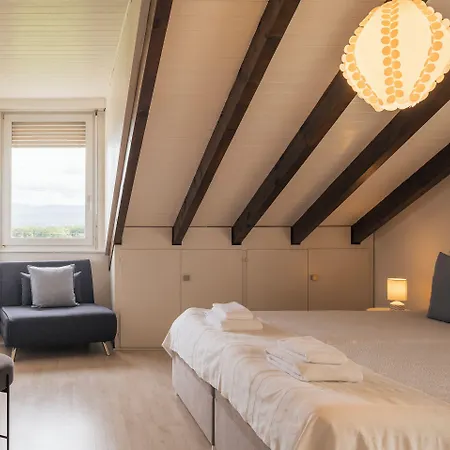 Hotel apartamentowy Amanthos Living Nyon 3*