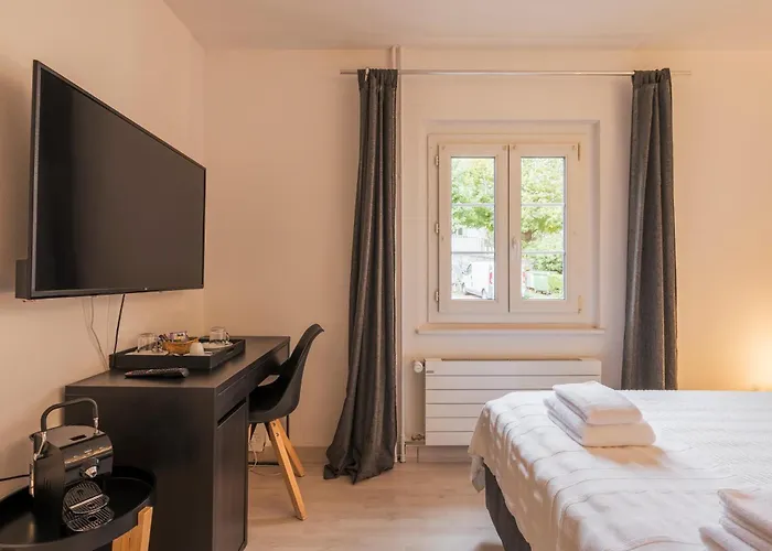 Amanthos Living Nyon Aparthotel